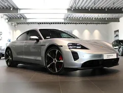Silver Begagnad 2022 Porsche Taycan 4S Sedan | 855 000 kr (Marknadspris)