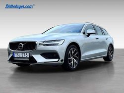 Vit Begagnad 2019 Volvo V60 Momentum Kombi | 269 900 kr (Marknadspris)