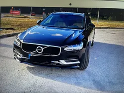 Svart Begagnad 2019 Volvo V90 Momentum Kombi | 349 500 kr