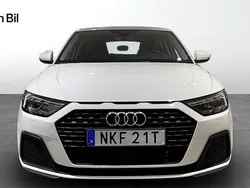 Cortinavit Begagnad 2022 Audi A1 Sportback Proline Halvkombi | 189 000 kr (Bra pris)