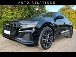 Svart mytsvart metallic Begagnad 2022 Audi Q8 S-Line SUV | 899 900 kr