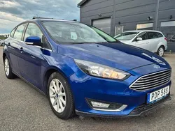 Blå Begagnad 2016 Ford Focus Titanium Halvkombi | 59 900 kr (Marknadspris)