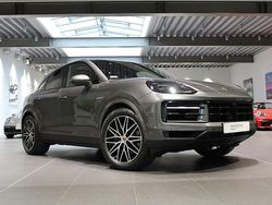 Grå Begagnad 2024 Porsche Cayenne E-Hybrid Coupe Sportkupé | 1 255 000 kr