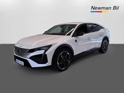 Vit Begagnad 2023 Peugeot 408 Sedan | 409 700 kr (Marknadspris)