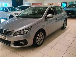 Grå Begagnad 2020 Peugeot 308 Allure Halvkombi | 134 899 kr (Marknadspris)