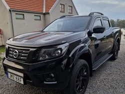 Svart Begagnad 2019 Nissan Navara N-Guard Pickup | 290 000 kr (Marknadspris)