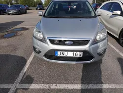 Grå Begagnad 2009 Ford Focus Titanium Kombi | 22 000 kr