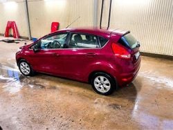 Röd Begagnad 2011 Ford Fiesta Titanium Halvkombi | 47 000 kr (Marknadspris)