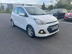Vit Begagnad 2015 Hyundai i10 Halvkombi | 77 900 kr (Marknadspris)