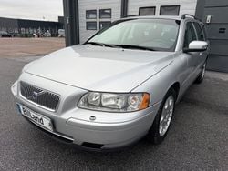 Grå Begagnad 2007 Volvo V70 Kinetic Kombi | 43 900 kr (Marknadspris)