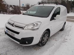 Vit Begagnad 2017 Citroën Berlingo Minibuss | 105 000 kr (Marknadspris)