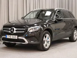 Svart Begagnad 2017 Mercedes GLC350 Luxury SUV | 269 900 kr (Marknadspris)