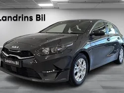Grå Begagnad 2021 Kia Ceed Halvkombi | 179 000 kr (Bra pris)