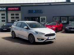 Grå Begagnad 2017 Ford Focus ST-Line Kombi | 99 900 kr (Marknadspris)