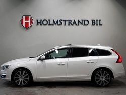 Vit Begagnad 2016 Volvo V60 Summum Kombi | 174 900 kr (Marknadspris)