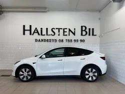Vit Begagnad 2023 Tesla Model Y Long Range SUV | 399 000 kr (Superpris)