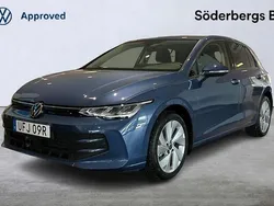 Blå Ny 2025 VW Golf VIII Life Halvkombi | 318 900 kr (Marknadspris)