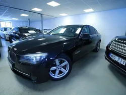 Svart Begagnad 2010 BMW 740 Sedan | 199 800 kr