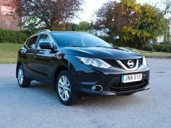 Svart Begagnad 2016 Nissan Qashqai 360º SUV | 124 700 kr (Bra pris)