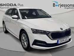 Vit Begagnad 2023 Skoda Octavia Kombi | 349 000 kr (Marknadspris)