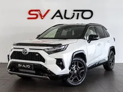 Vit Begagnad 2024 Toyota RAV4 Hybrid Sport SUV | 489 900 kr (Marknadspris)