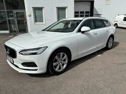 Vit Begagnad 2019 Volvo V90 Momentum Kombi | 129 900 kr (Superpris)