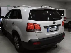 Vit Begagnad 2010 Kia Sorento EX SUV | 79 000 kr (Marknadspris)
