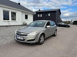 Grå Begagnad 2008 Opel Astra Halvkombi | 24 000 kr (Marknadspris)