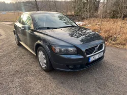 Grå Begagnad 2009 Volvo C30 Momentum Halvkombi | 36 900 kr (Marknadspris)