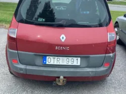 Röd Begagnad 2009 Renault Scénic III Minibuss | 18 000 kr (Marknadspris)