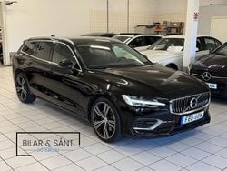 Svart Begagnad 2021 Volvo V60 Inscription Kombi | 349 900 kr (Marknadspris)