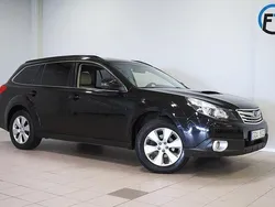 Svart Begagnad 2012 Subaru Outback SUV | 58 900 kr (Marknadspris)