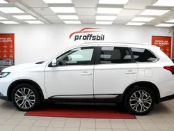 Vit Begagnad 2017 Mitsubishi Outlander SUV | 194 500 kr (Marknadspris)
