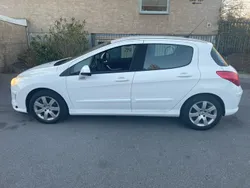 Vit Begagnad 2010 Peugeot 308 Halvkombi | 29 900 kr (Bra pris)