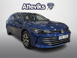 Blå Begagnad 2024 VW Passat Business Kombi | 338 800 kr (Marknadspris)