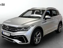 Silver (reflex silver metallic) Begagnad 2020 VW Tiguan R-line SUV | 369 900 kr