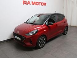 Röd Begagnad 2023 Hyundai i10 Essential Halvkombi | 148 800 kr (Marknadspris)