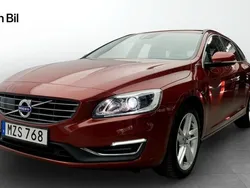 Röd Begagnad 2016 Volvo V60 Momentum Kombi | 189 900 kr (Marknadspris)