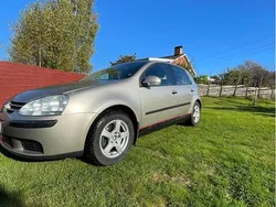 Brun Begagnad 2005 VW Golf IV Trendline Halvkombi | 20 000 kr (Marknadspris)