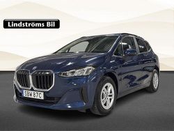 Blå Begagnad 2023 BMW 225 Active Tourer Minibuss | 349 900 kr (Lite dyr)