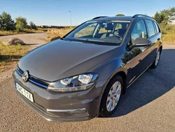 Grå Begagnad 2019 VW Golf VII Kombi | 129 900 kr (Bra pris)