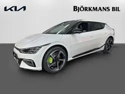 Vit (snow white pearl) Begagnad 2023 Kia EV6 2 SUV | 639 000 kr (Dyr)