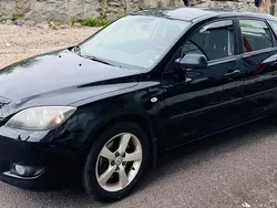 Svart Begagnad 2005 Mazda 3 Inclusive Halvkombi | 32 900 kr
