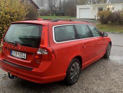Röd Begagnad 2010 Volvo V70 Momentum Kombi | 55 000 kr (Marknadspris)