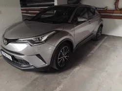 Grå Begagnad 2017 Toyota C-HR Multidrive S SUV | 215 000 kr (Marknadspris)