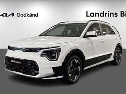 Vit (snow white pearl) Begagnad 2022 Kia e-Niro SUV | 319 000 kr (Lite dyr)