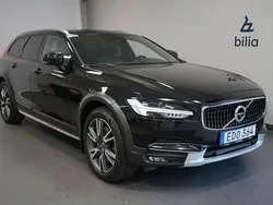 Svart Begagnad 2018 Volvo V90 CC Pro Kombi | 314 900 kr (Marknadspris)