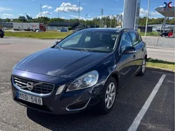 Blå Begagnad 2013 Volvo V60 Momentum Kombi | 90 000 kr (Bra pris)