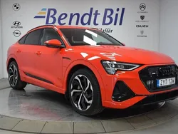 Röd Begagnad 2022 Audi e-tron Sportback S-Line SUV | 509 800 kr (Marknadspris)