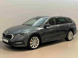 Grå Begagnad 2021 Skoda Octavia Kombi | 249 500 kr